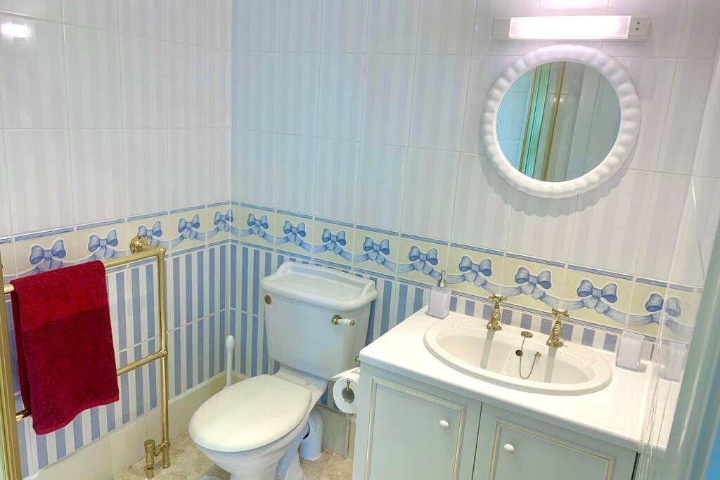Hectors House Comfortable 4 Bed House In Mature Gardens Yelverton Exterior foto