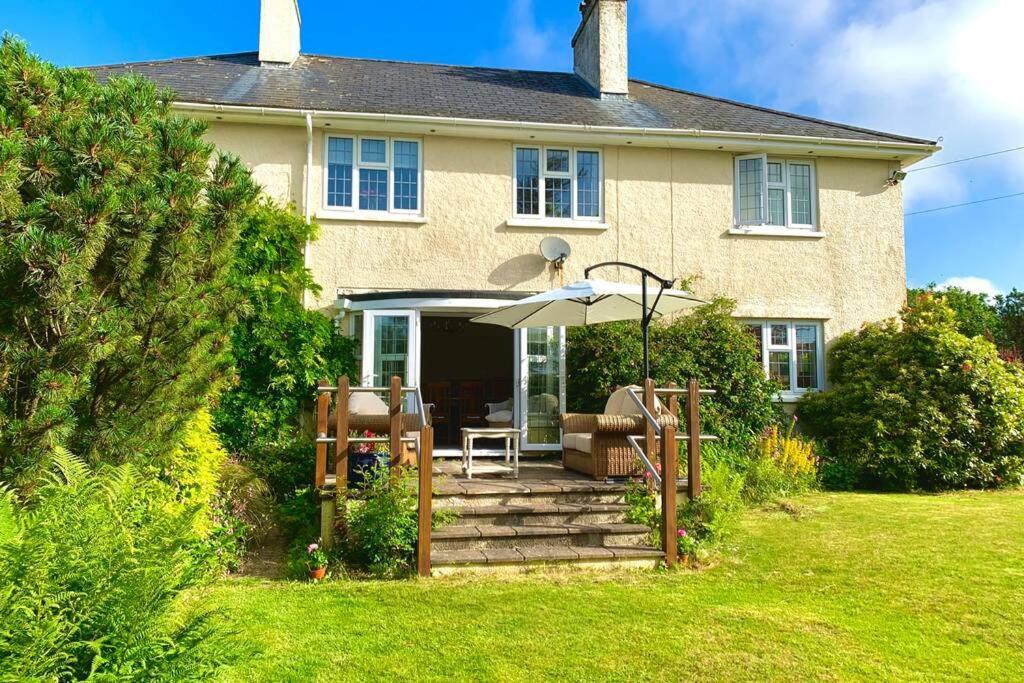 Hectors House Comfortable 4 Bed House In Mature Gardens Yelverton Exterior foto